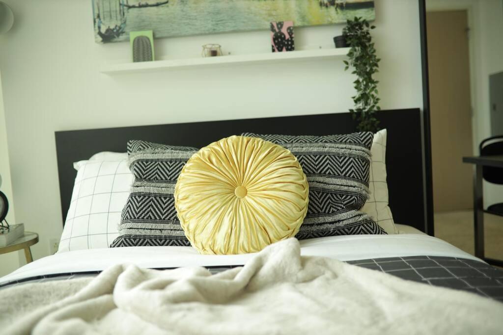 Apartamento Beautiful High Rise In Sunny La