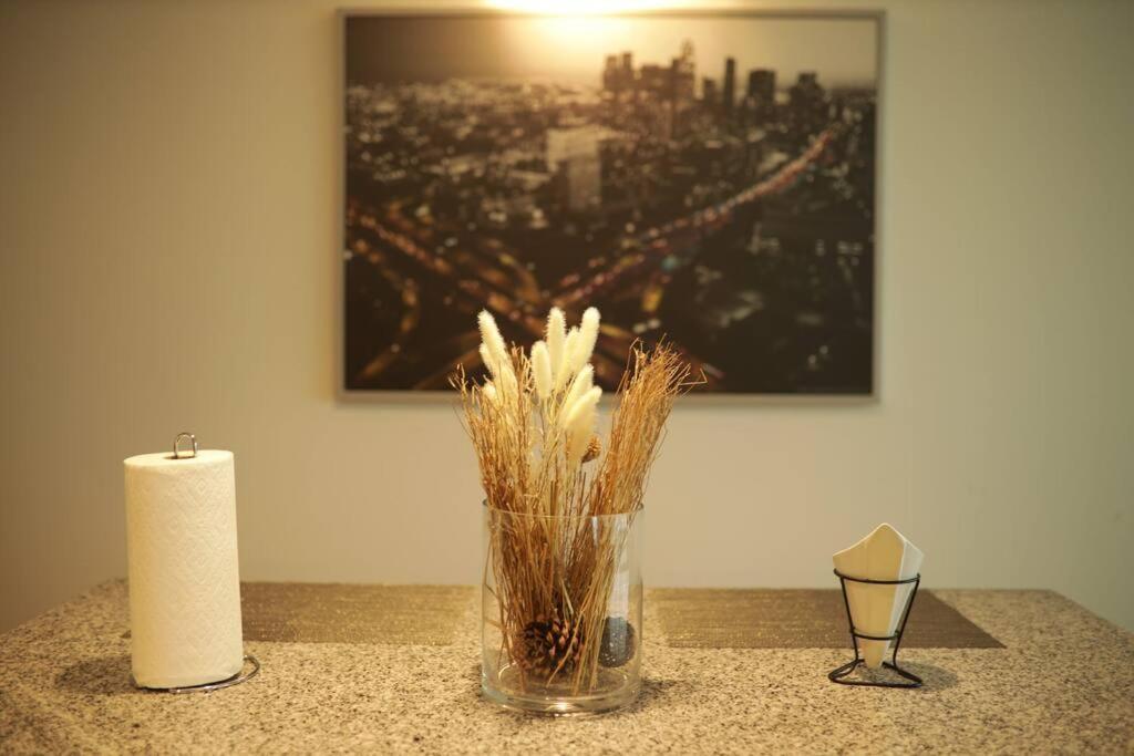 Beautiful High Rise In Sunny La Apartamento Los Ángeles